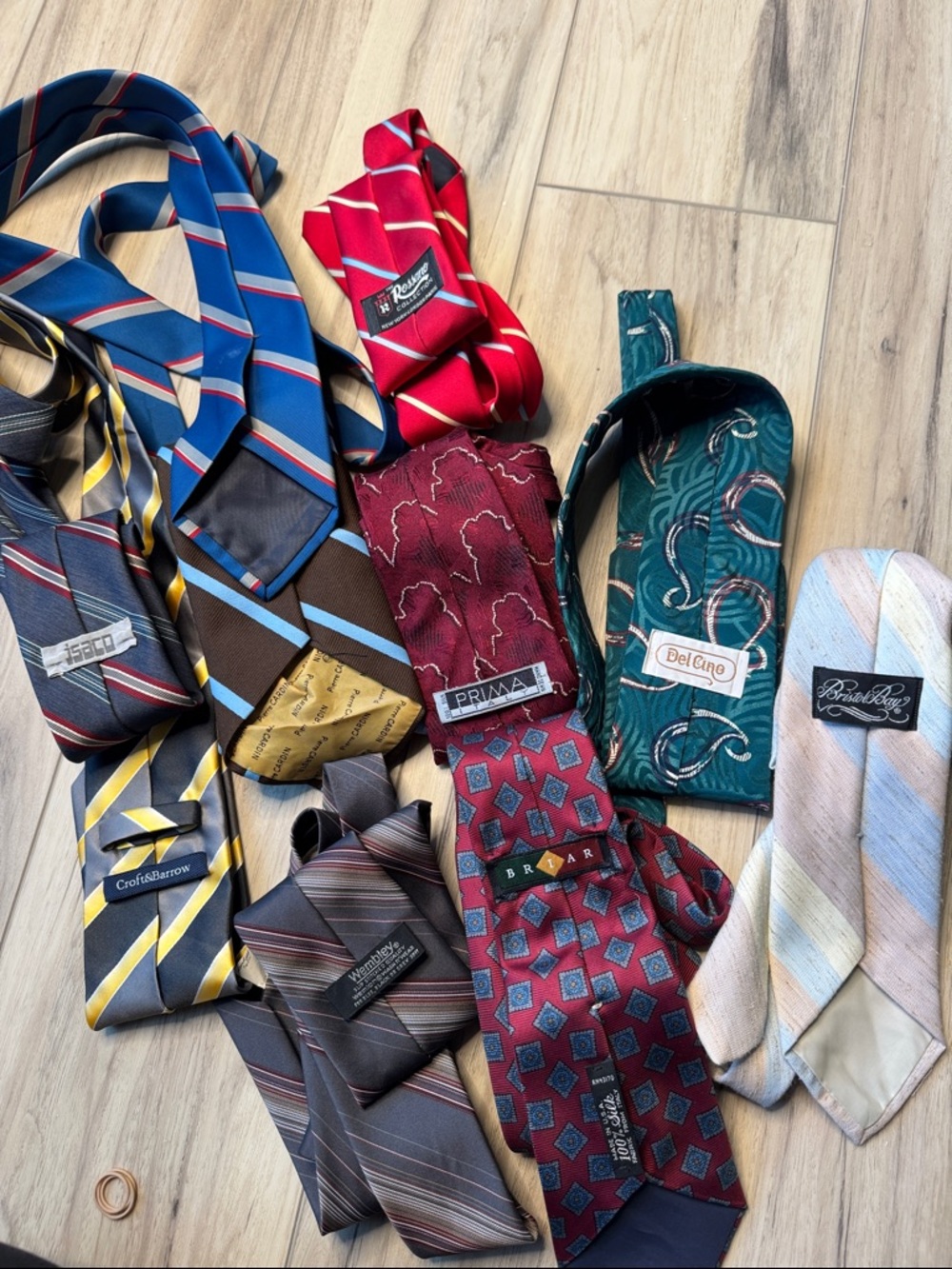 10 assorted ties - Picture 2 of 2